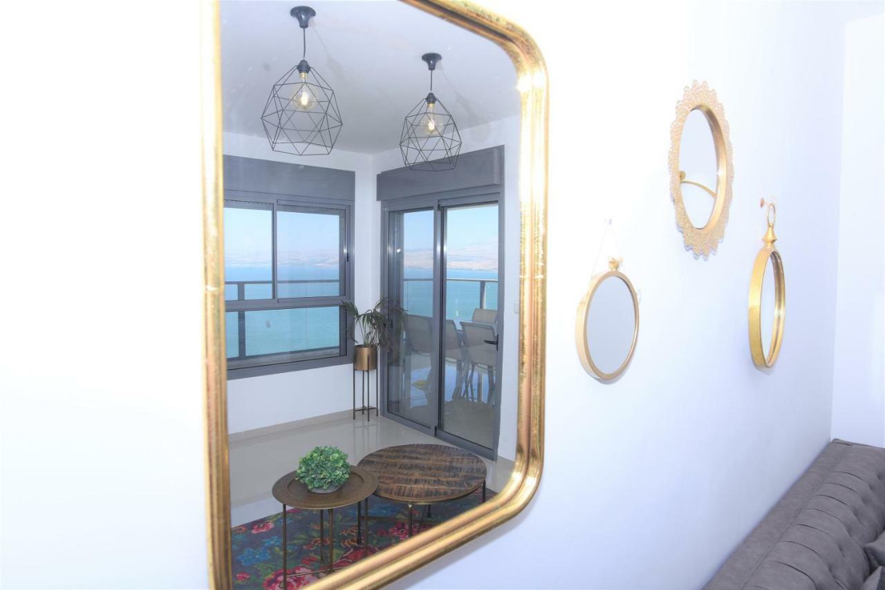 Aristone Luxury Apartment Тверия Экстерьер фото