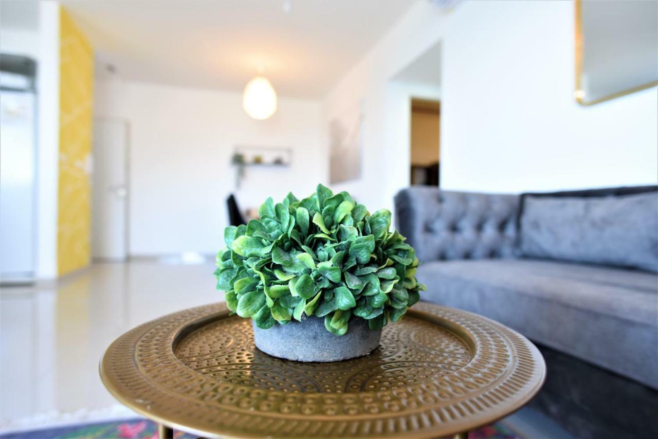 Aristone Luxury Apartment Тверия Экстерьер фото